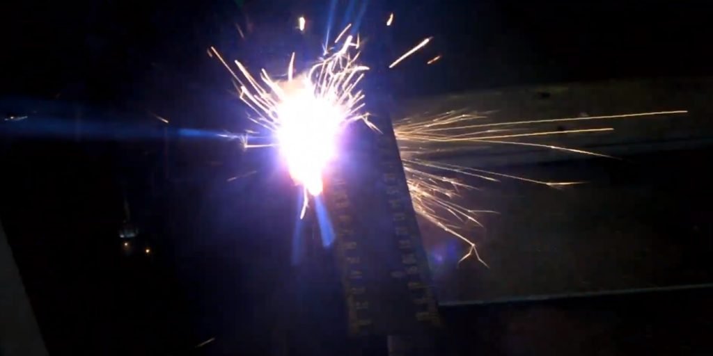 How Does A Plasma Cutter Work
